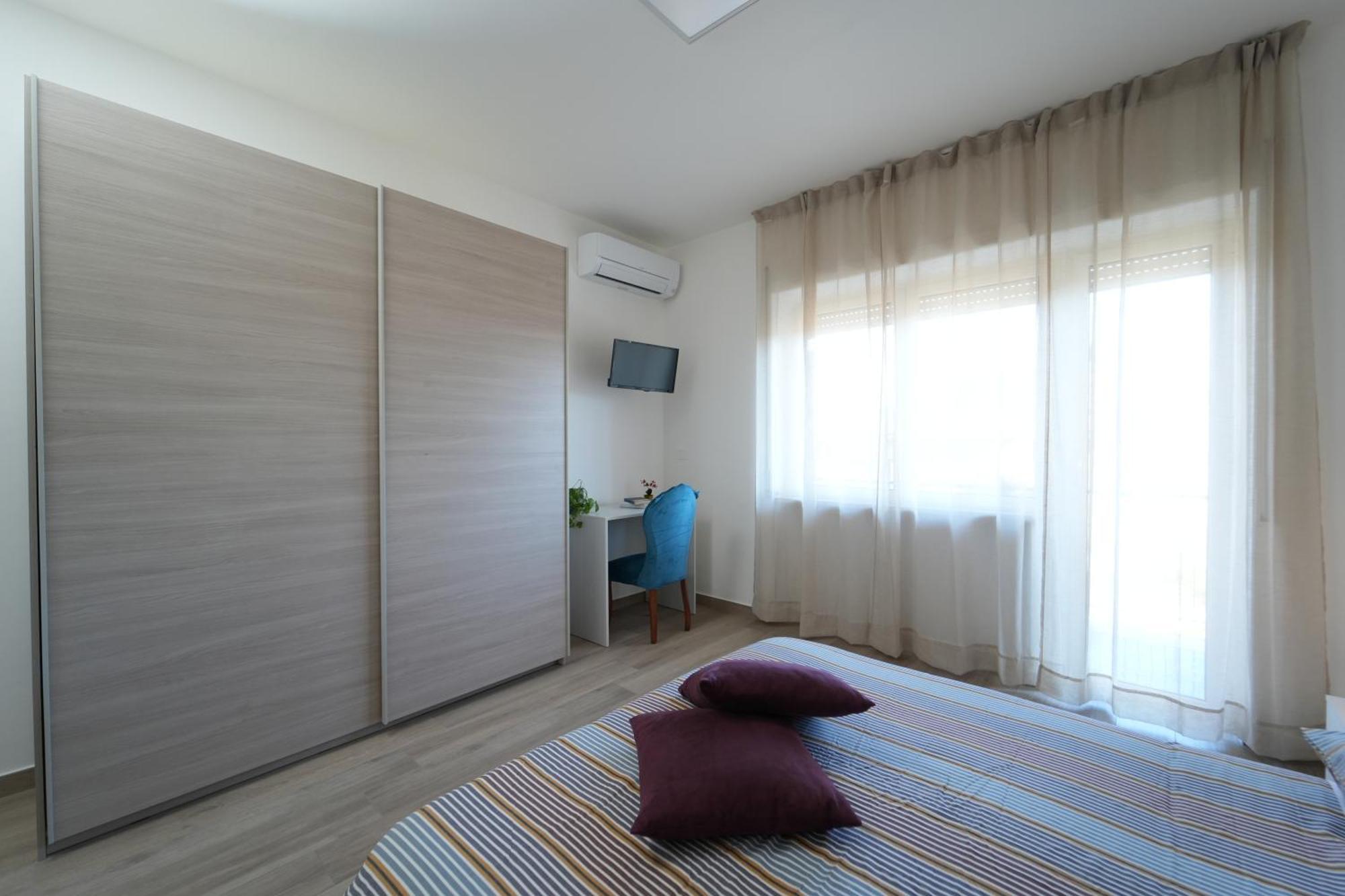 Panorama Vesuvius Affittacamere Guesthouse With Lift Near To Subway In Napoli Center Exteriör bild